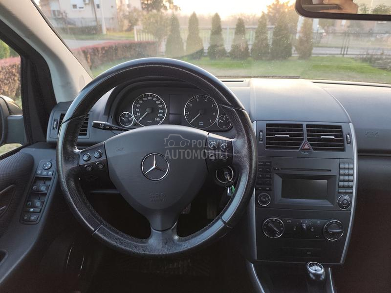 Mercedes Benz A 160 AVANTGARDE/EURO 5