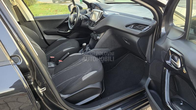 Peugeot 208 1.4 hdi AUTOM