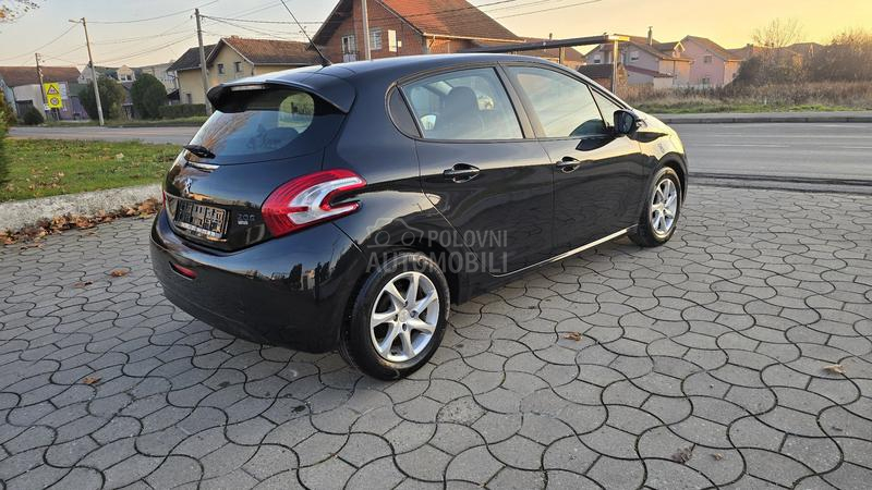 Peugeot 208 1.4 hdi AUTOM