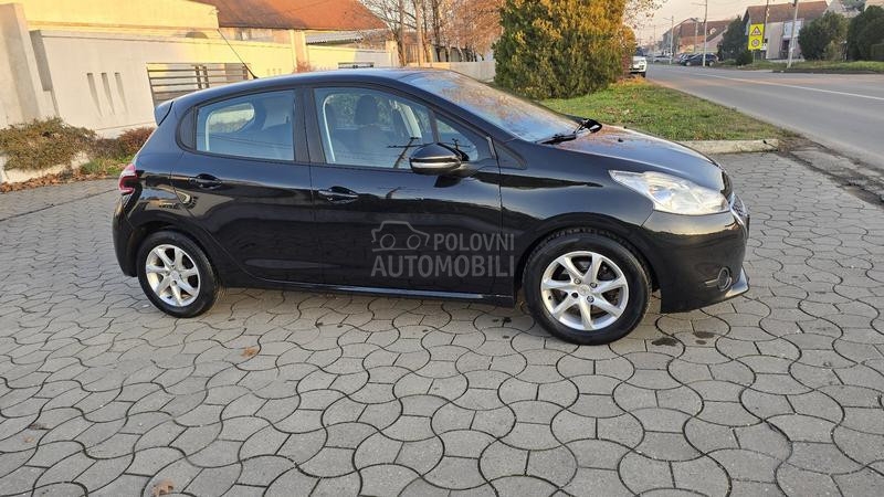 Peugeot 208 1.4 hdi AUTOM