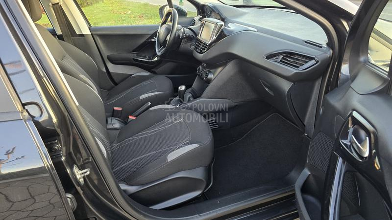 Peugeot 208 1.4 hdi AUTOM