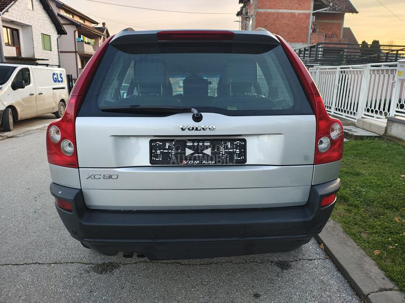 Volvo XC90 2.4 D5