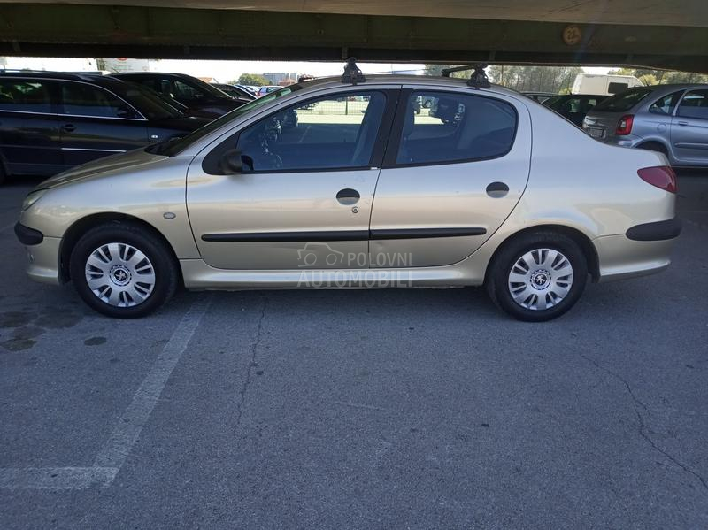 Peugeot 206 