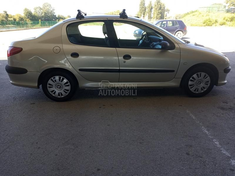 Peugeot 206 