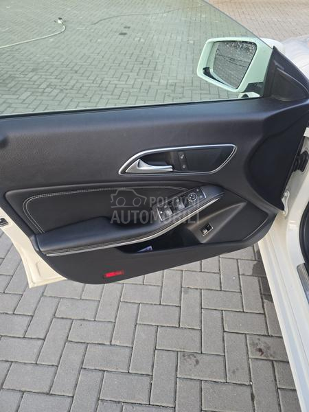 Mercedes Benz CLA 200 