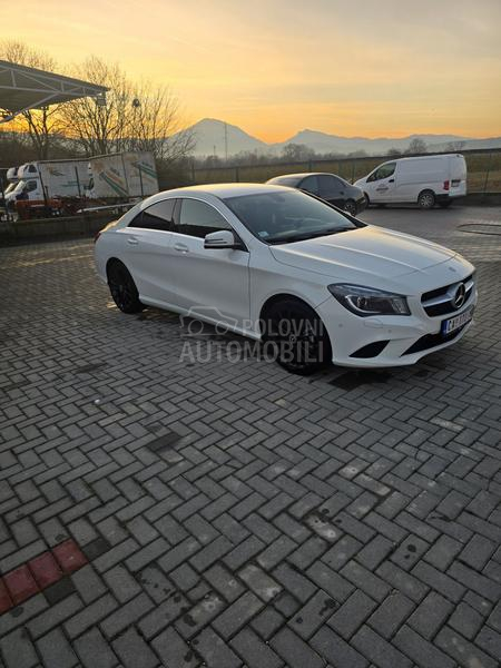 Mercedes Benz CLA 200 