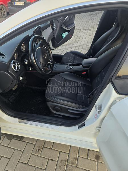 Mercedes Benz CLA 200 