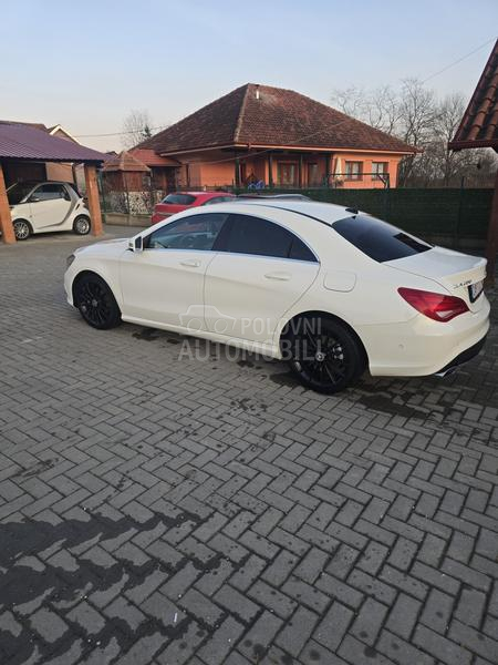 Mercedes Benz CLA 200 