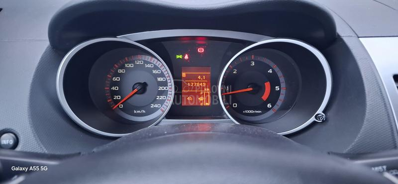 Mitsubishi Outlander 2.2 DI-D