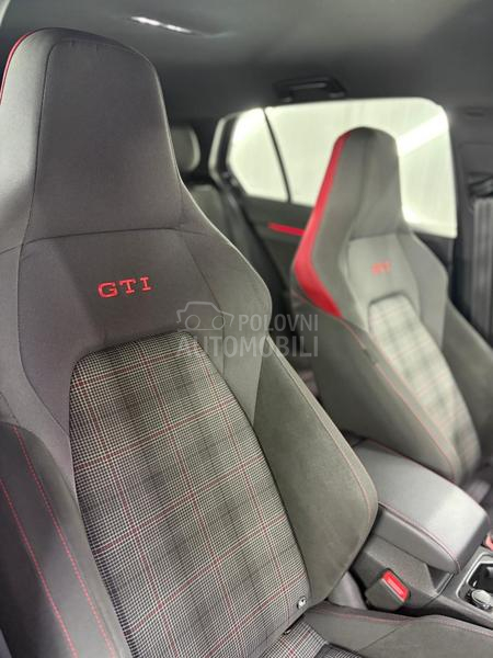 Volkswagen Golf 8 gti