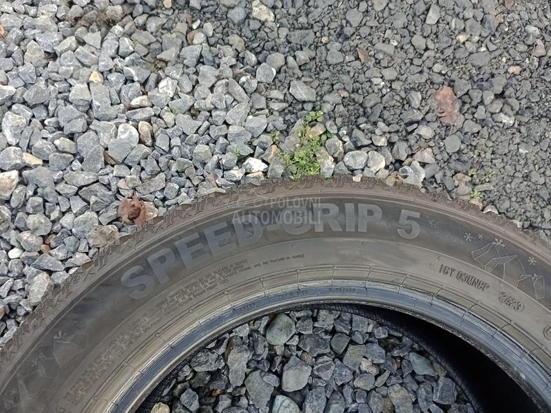Semperit 235/55 R17 Zimska