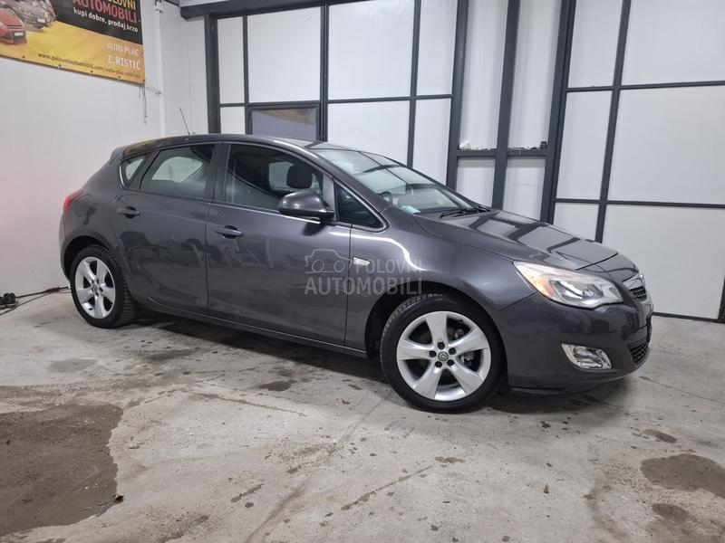 Opel Astra J 1.4