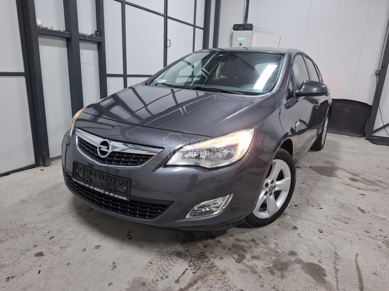 Opel Astra J 1.4