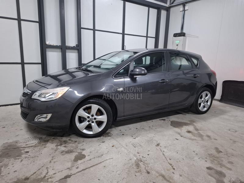 Opel Astra J 1.4