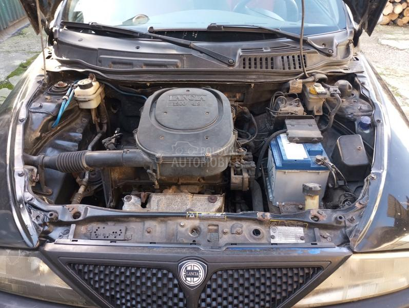 Lancia Ypsilon 