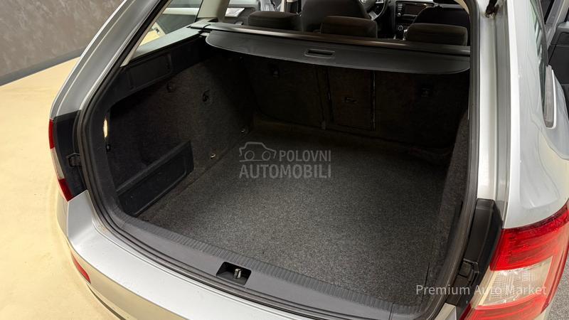 Škoda Octavia //1.6 TDI/DSG//NOV