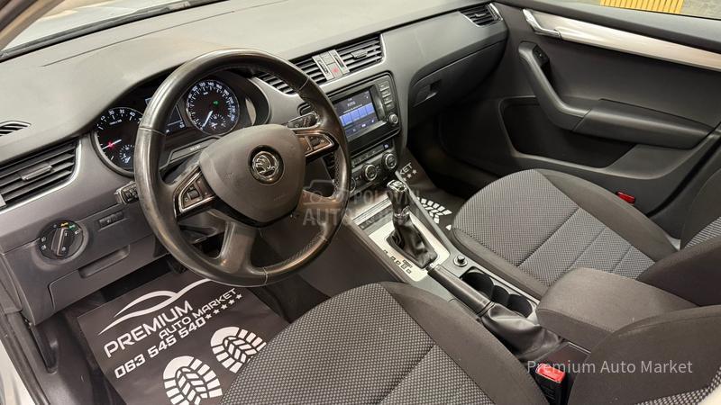 Škoda Octavia //1.6 TDI/DSG//NOV