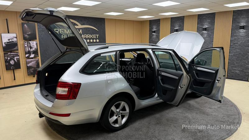 Škoda Octavia //1.6 TDI/DSG//NOV