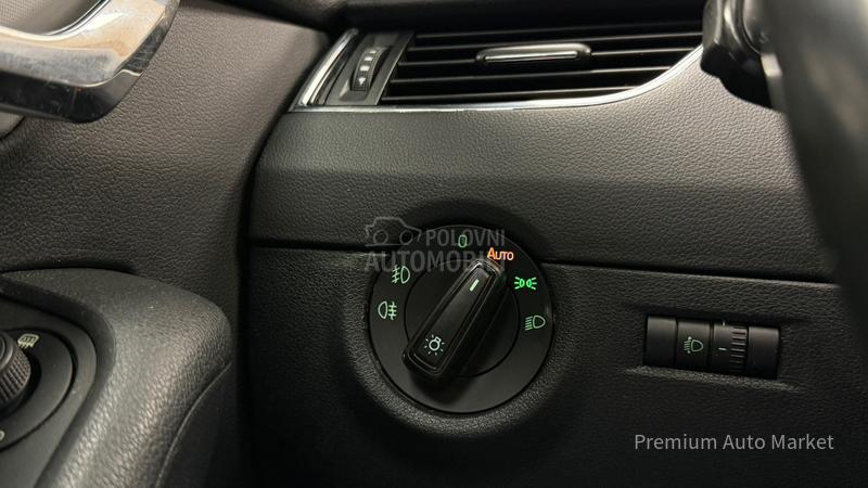 Škoda Octavia //1.6 TDI/DSG//NOV