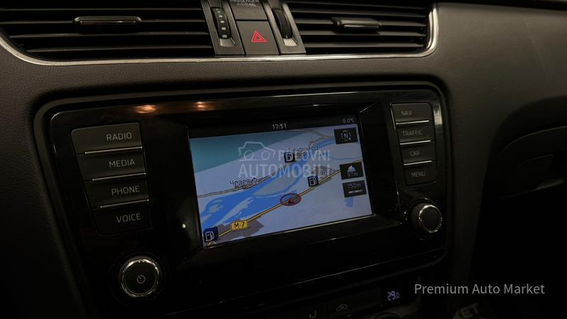 Škoda Octavia //1.6 TDI/DSG//NOV