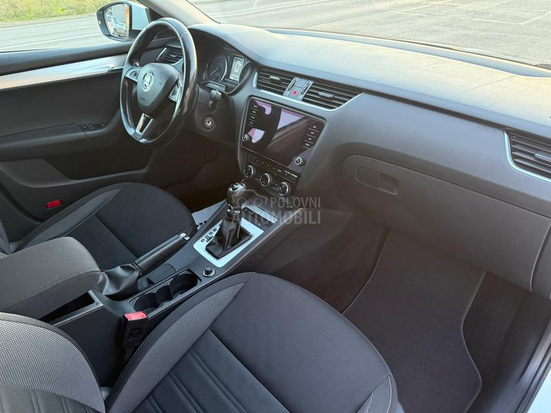 Škoda Octavia 1.6 tdi /DSG/FUL