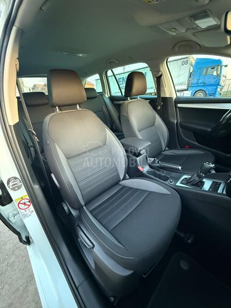 Škoda Octavia 1.6 tdi /DSG/FUL