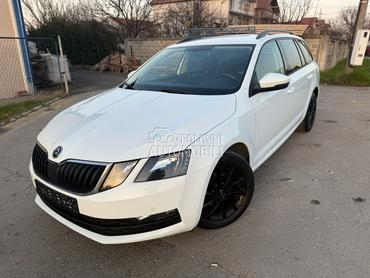 Škoda Octavia 1.6 tdi /DSG/FUL