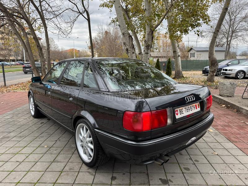 Audi 80 2.6E V6 CH