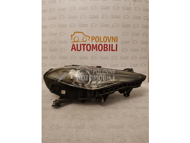 Desni xenon far za Alfa Romeo Giulia od 2016. do 2020. god.