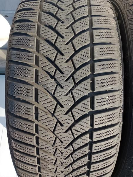 Semperit 215/55 R16 Zimska