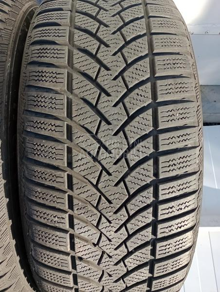 Semperit 215/55 R16 Zimska