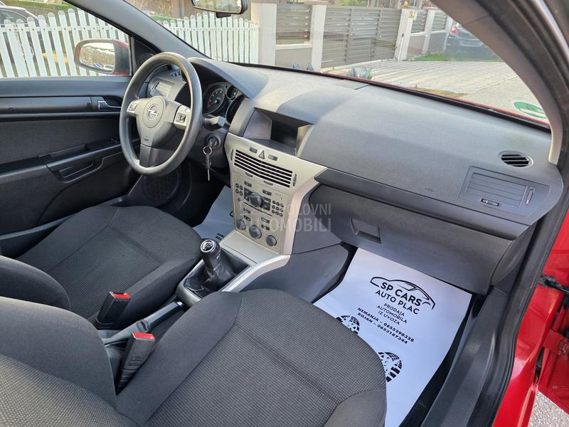 Opel Astra H 1.4 GTC