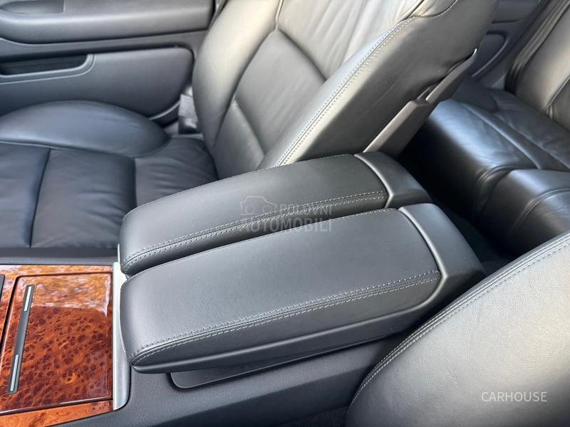 Audi A8 FSI CH 137000