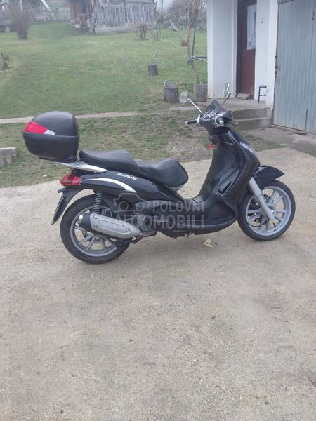 Piaggio Beverly 250