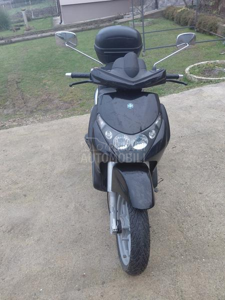 Piaggio Beverly 250