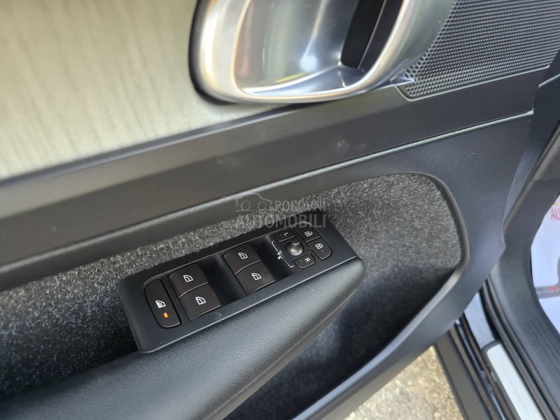 Volvo XC40 2.0 D3 INSCRIPTION