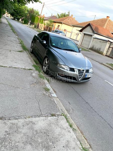 Alfa Romeo GT GT coupe