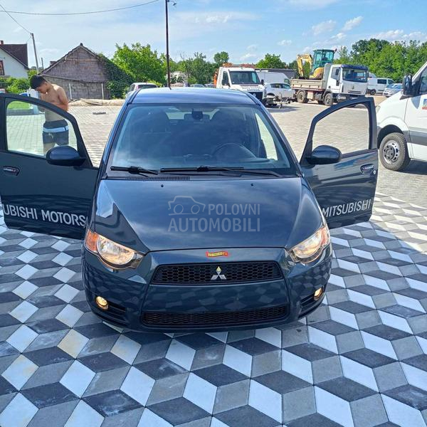 Mitsubishi Colt 