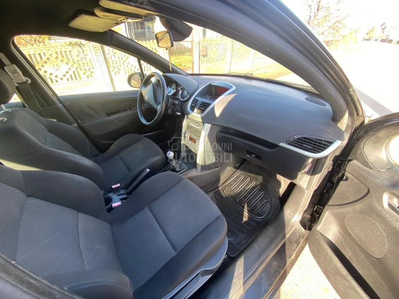 Peugeot 207 1.6hdi NOV OPREMA