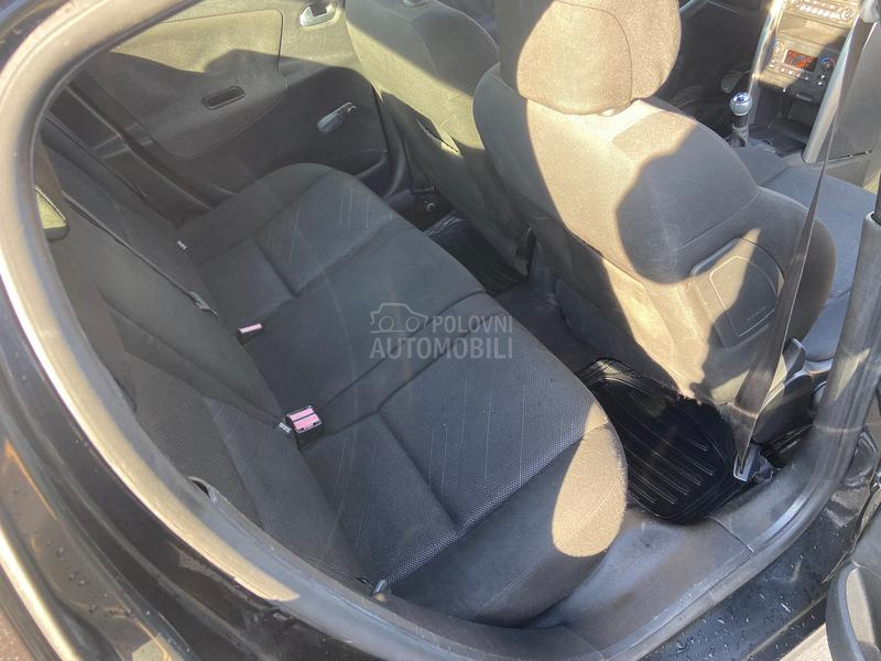 Peugeot 207 1.6hdi NOV OPREMA