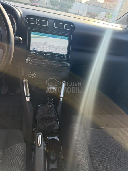 Citroen C-Aircross SHINE 1.2I 110