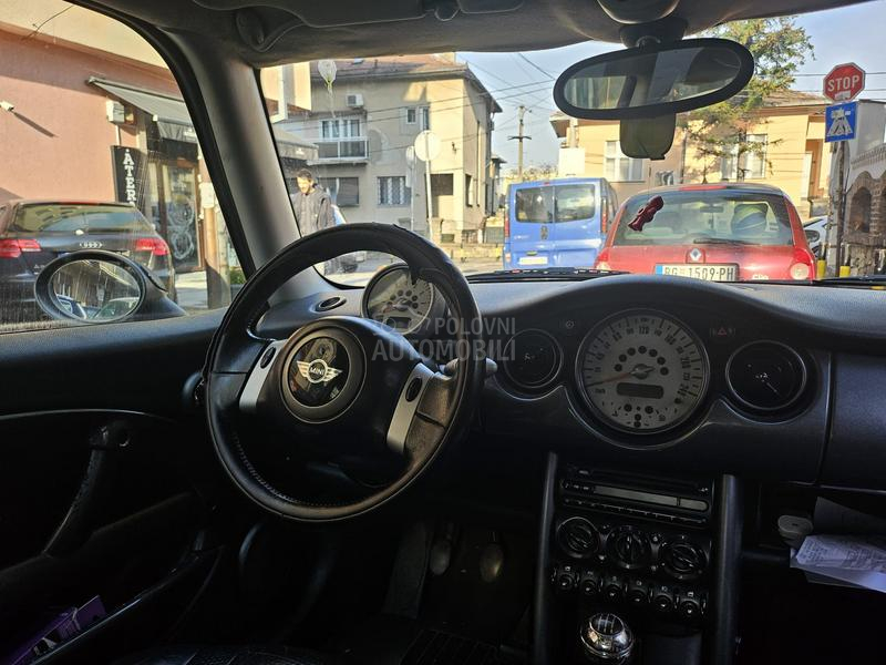 MINI Cooper 
