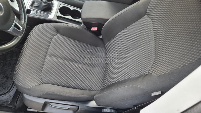 Volkswagen Passat B7 1.6TDI  BLUEMOTION