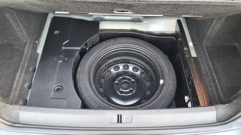 Volkswagen Passat B7 1.6TDI  BLUEMOTION