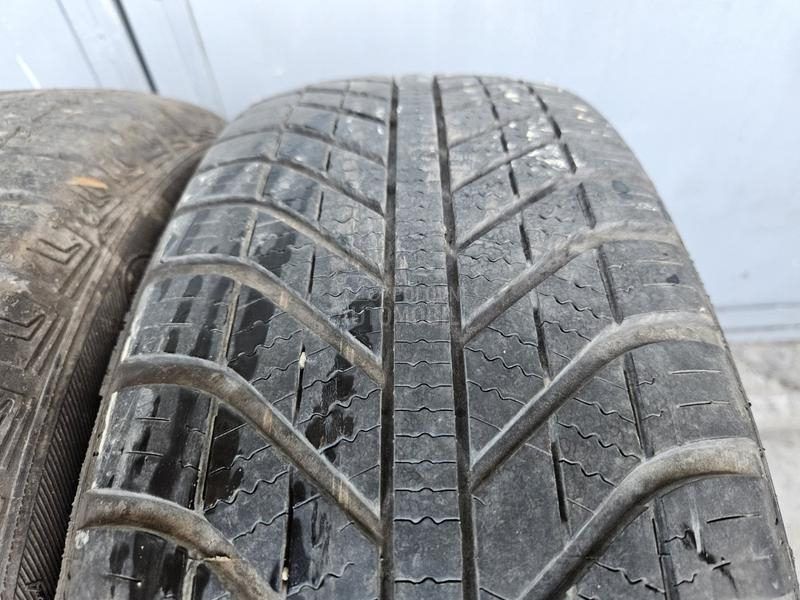 Goodyear 195/60 R16 Zimska
