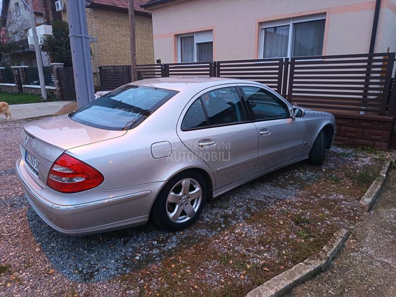 Mercedes Benz E 200 2.2 CDI