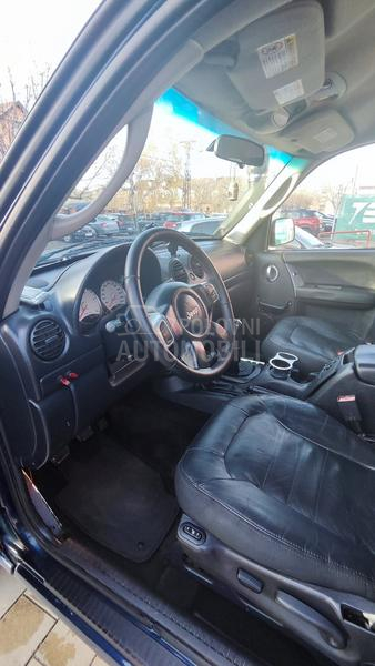 Jeep Cherokee 2.5 CRD