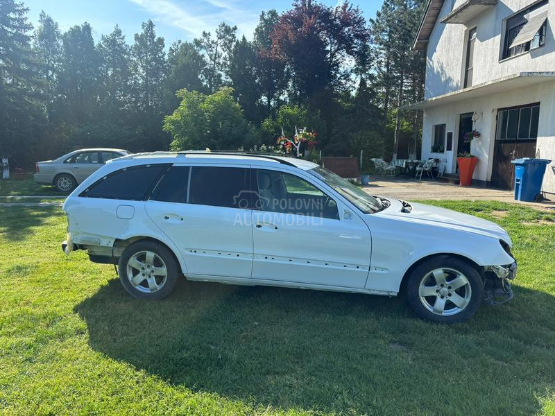 Mercedes Benz E 220 