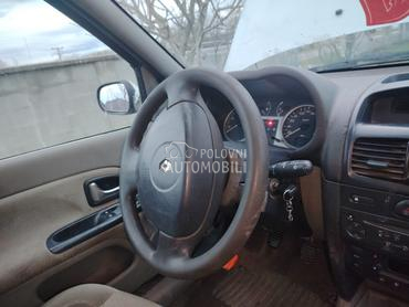 sat za Renault Clio od 2000. do 2006. god.