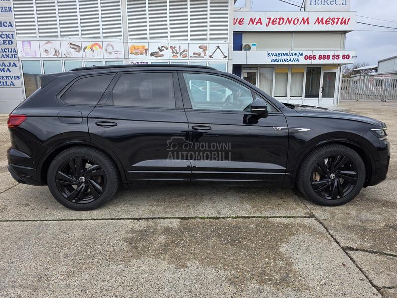Volkswagen Touareg R BLACK NOVO